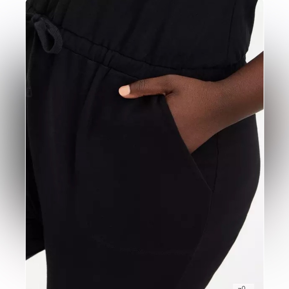 TORRID Black Crisscross Back Crop Active Jumpsuit - Size 1 - Picture 4 of 12
